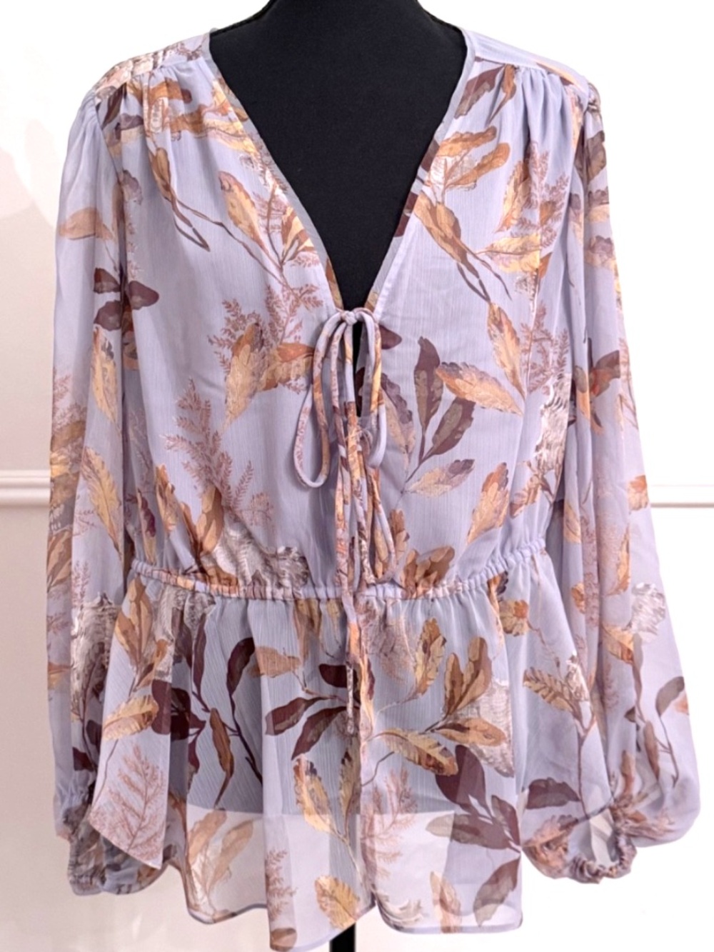 Ted Baker Harpier Blouse Size 4 US 10 Lavender Gold Botanical Tie Front Lined